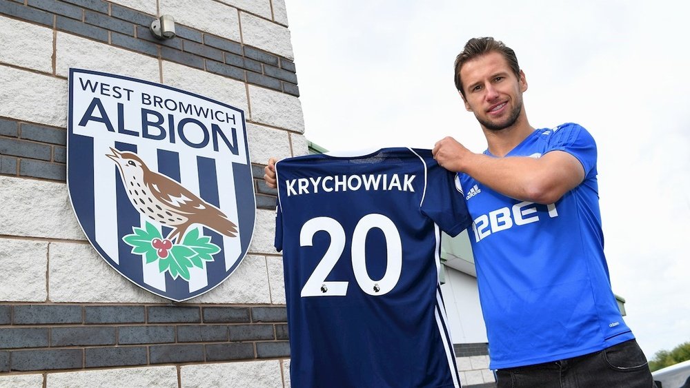 Krychowiak com a camisa do seu novo clube. WBA