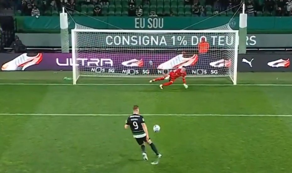 Gyökeres se inventó un 'Panenkazo'. Captura/SporTv