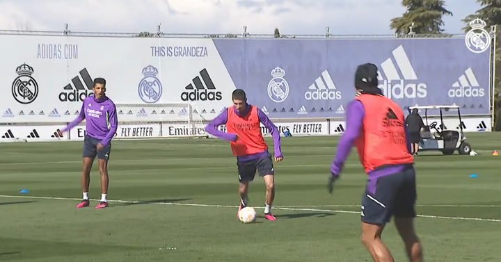 Elyaz cierra el círculo de la saga Zidane al entrenar con el primer equipo del Madrid