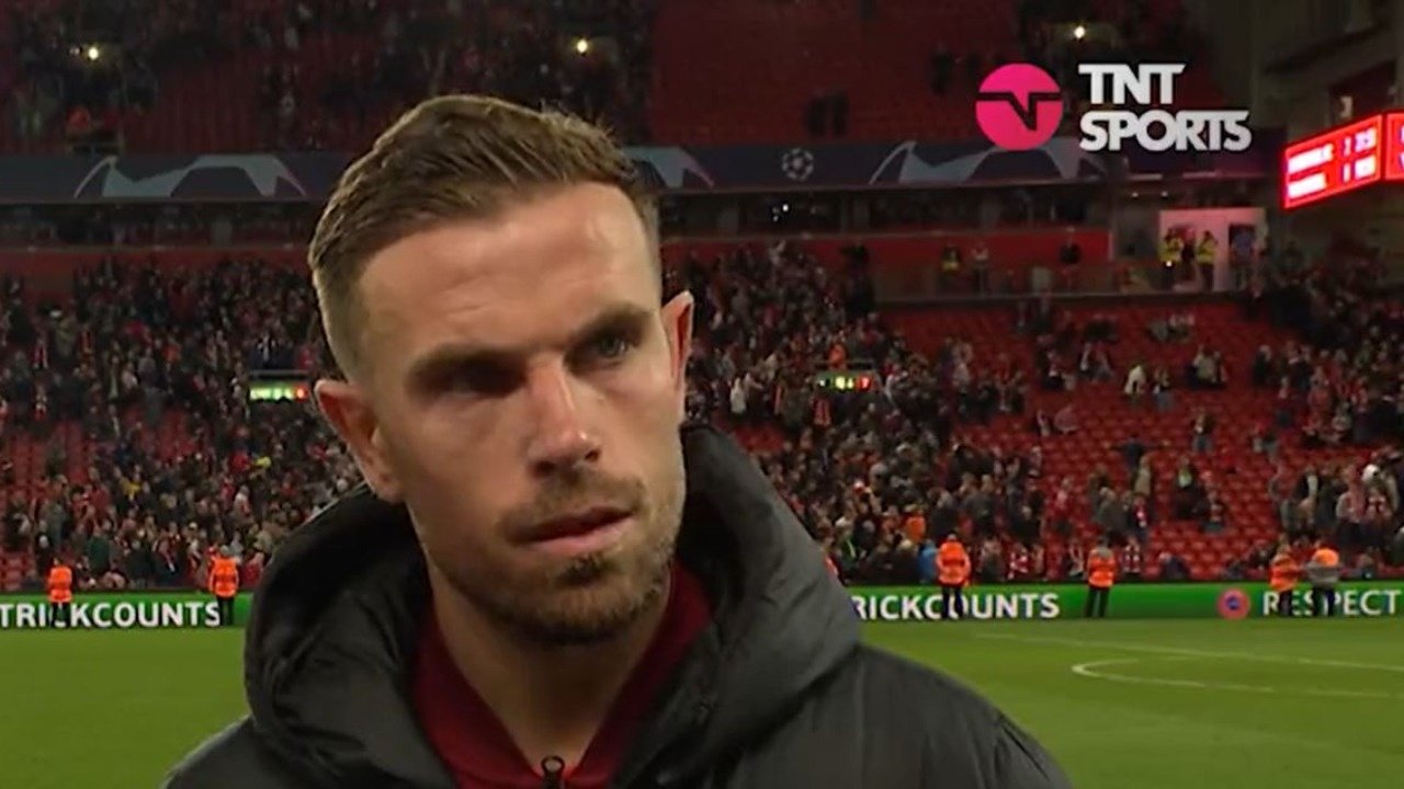 Henderson analizó la victoria del Liverpool sobre el Villarreal. Captura/TNTSports