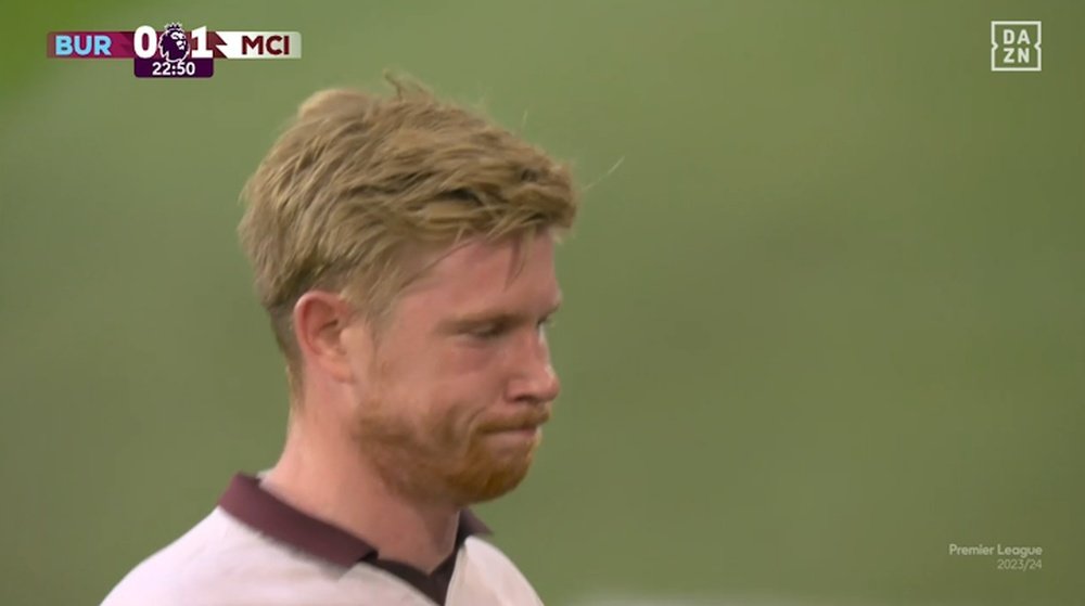 Kevin de Bruyne se marchó lesionado en el estreno de la Premier League. Captura/DAZN