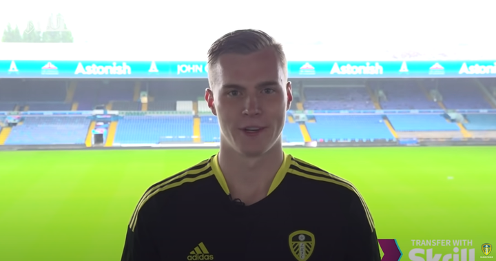 Leeds goalkeeper in hospital after road traffic accident
