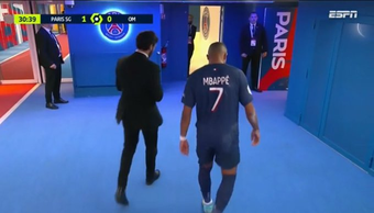 Kylian Mbappé è stato costretto a lasciare il terreno di gioco nel corso della partita tra il PSG e l'Olympique de Marsiglia.
