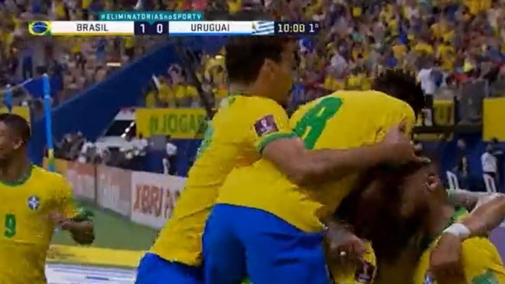La conexión Fred-Neymar y Raphinha pusieron el 2-0 de Brasil antes del 20'. Captura/SportTv