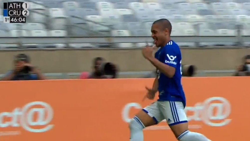 Captura de la celebración del gol de Vitor Roque en el Athletic Club-Cruzeiro del 26 de marzo de 2022. Captura/SporTV