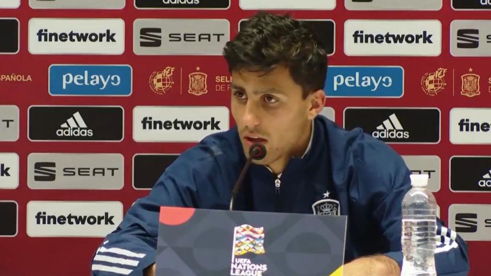 Rodri tells Spain to find solutions to worrying striker shortage. Captura/SeFutbol