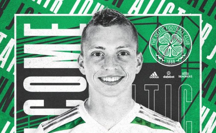 Alistair Johnston, nuevo jugador del Celtic. Twitter/CelticFC