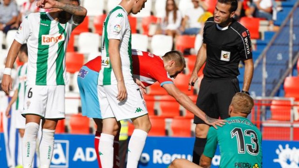 El Córdoba cayó 1-5 ante el Nàstic y ocupa posiciones de descenso. LaLiga