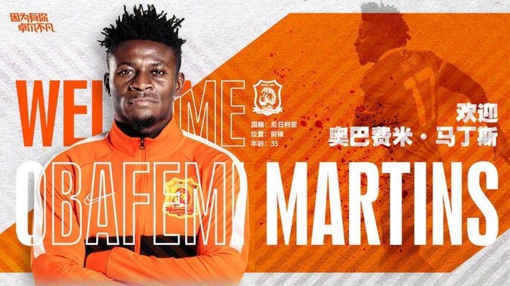 Obafemi Martins encontró un nuevo destino en China... ¡a sus 35 años!