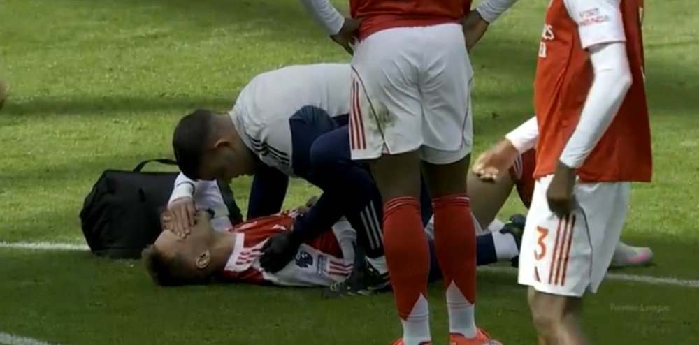 Odegaard's setback compounds Arsenal's injury crisis. Screenshot/DAZN