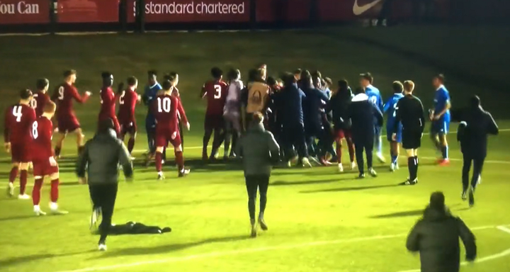 Vergüenza en la Youth League: Liverpool y Oporto se pelearon tras los penaltis