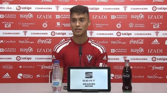 Iago López debutó con el Mirandés ante el Tenerife. YouTube/ClubDeportivoMirandés