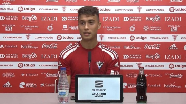 Iago López ya disfruta de ser jugador del Mirandés