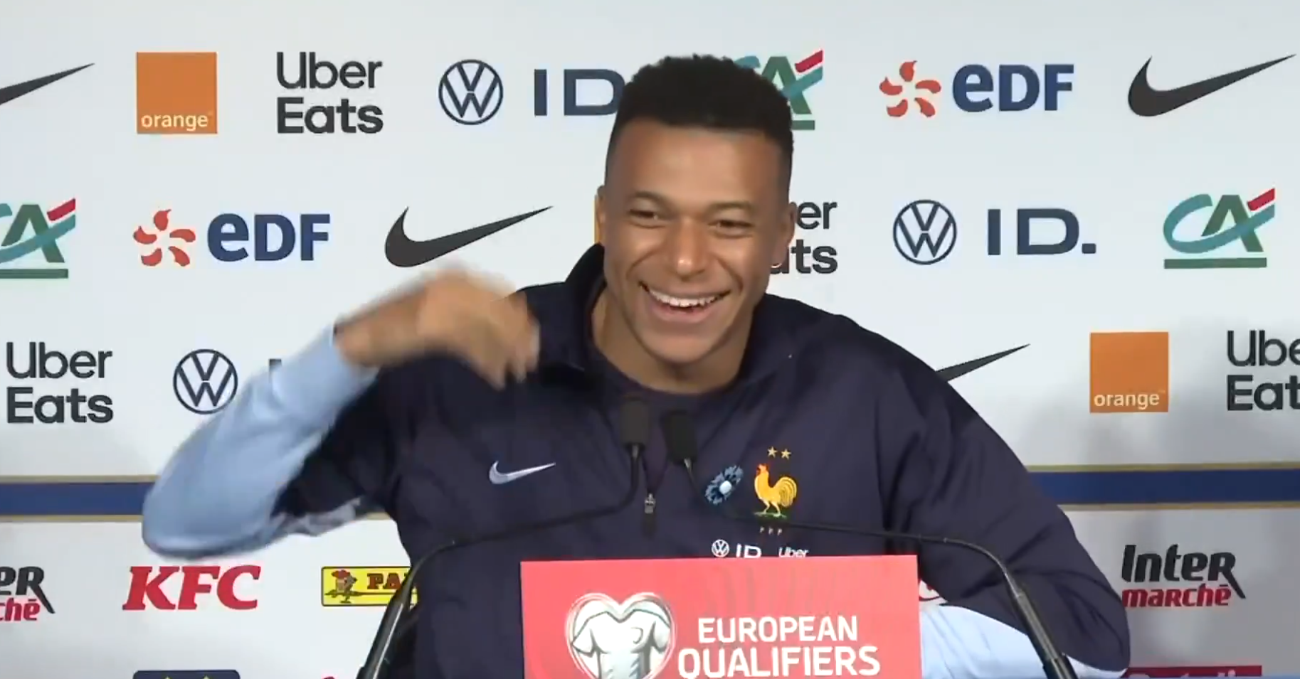 Mbappé brinca sobre Upamecano no Real Madrid