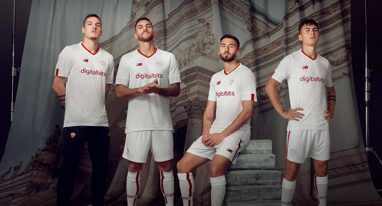 Roma's away jersey, inspired by the beauty of the city of Rome