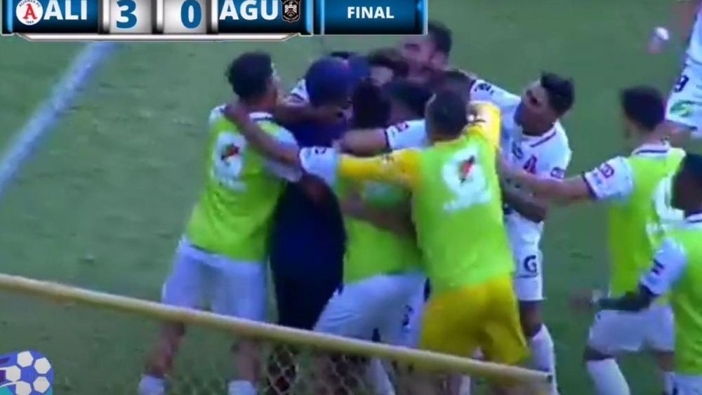 Alianza se hizo con el Apertura de El Salvador. Captura/DeportesCanal4
