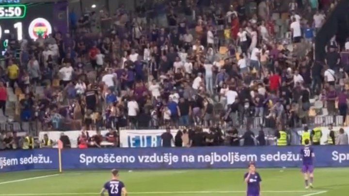 El Maribor-Fenerbahçe se paró por incidentes en la grada