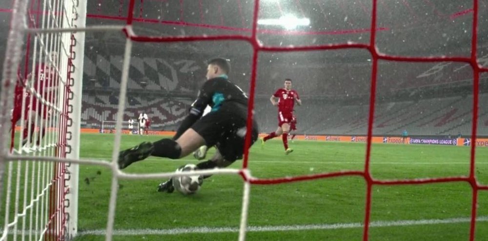 Neuer cometió un error gravísimo. Captura/MovistarLigadeCampeones