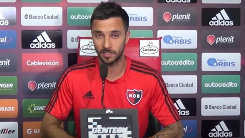 El calvario de Scocco: volvió de una lesión y ahora da positivo en COVID-19