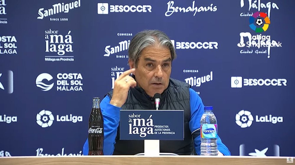 Natxo González, dolido tras la derrota. YouTube/LaLiga Smartbank