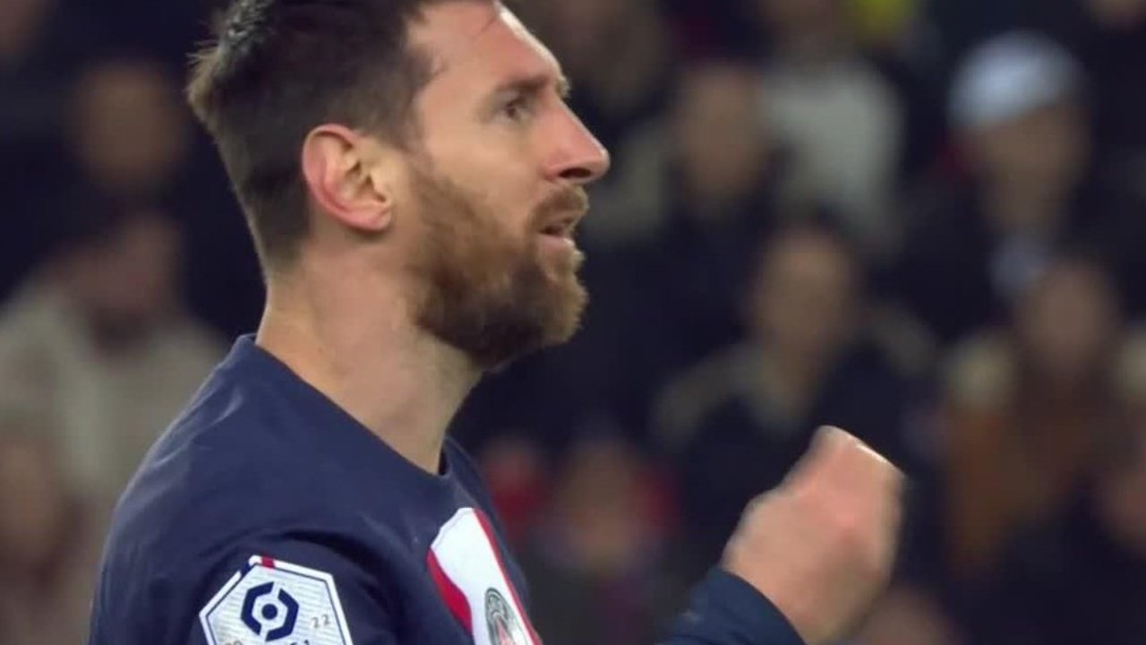 El momento del enojo de Messi contra Van den Boomen. Captura/ESPN