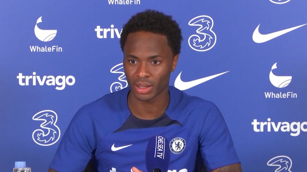 Sterling concedió su primera rueda de prensa como jugador del Chelsea. ChelseaFC