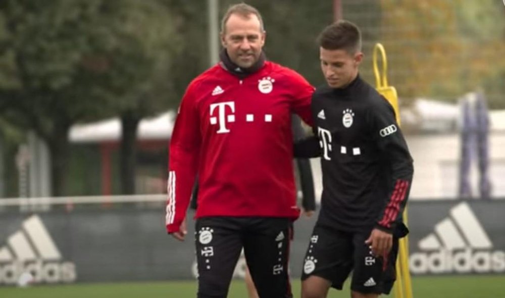 O jogador emprestado ao Bayern que recebe 8.000 euros por mês. Captura/Youtube/FCBayernMunich