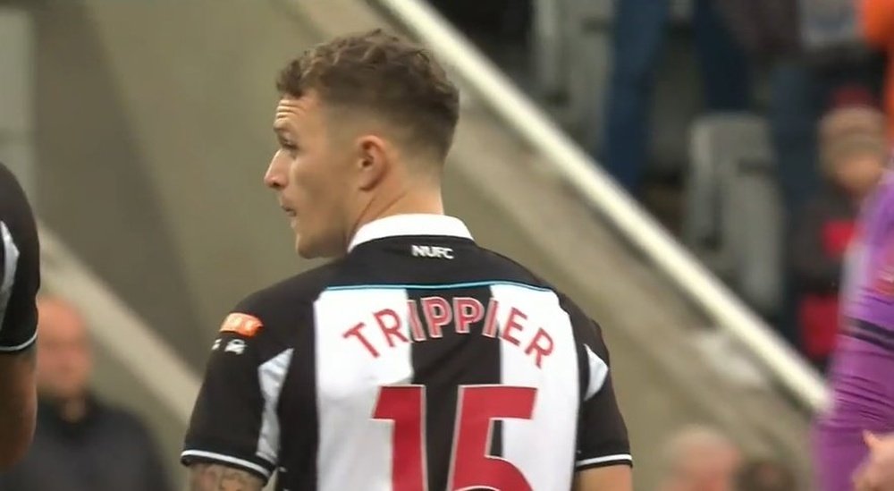 Trippier, titular 31 horas después de firmar: debutó con el Newcastle. Captura/SkySports