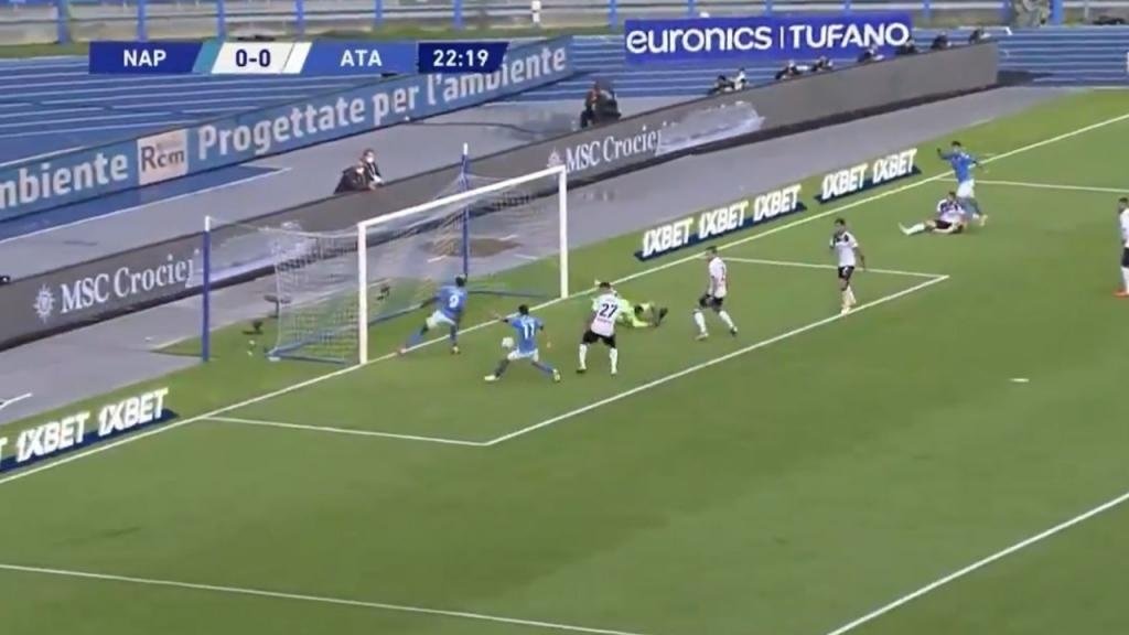 El Nápoles marcó cuatro goles en 20 minutos. Captura/beINSports
