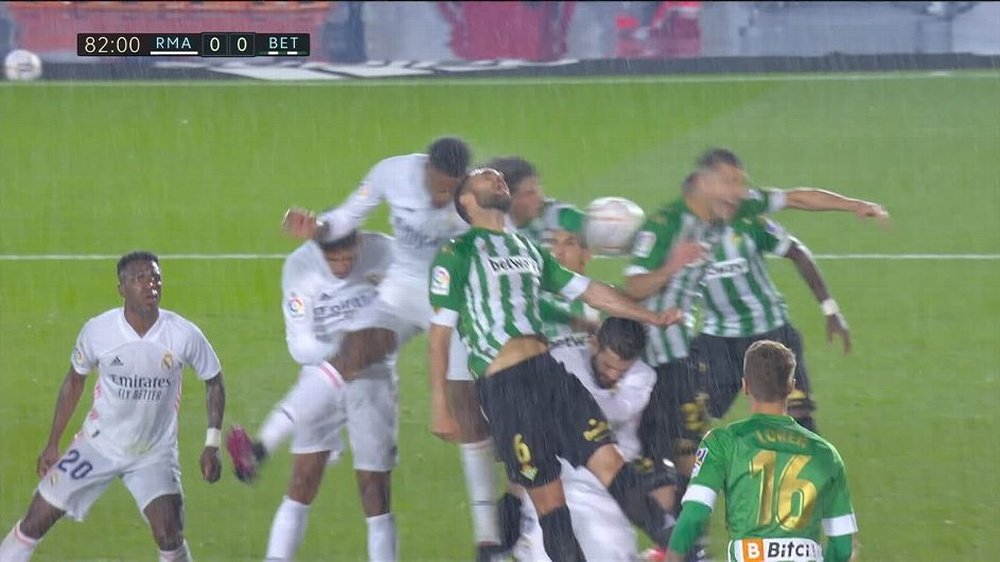 Real Madrid felt they should have been awarded a penalty against Betis. Screenshot/Movistar+