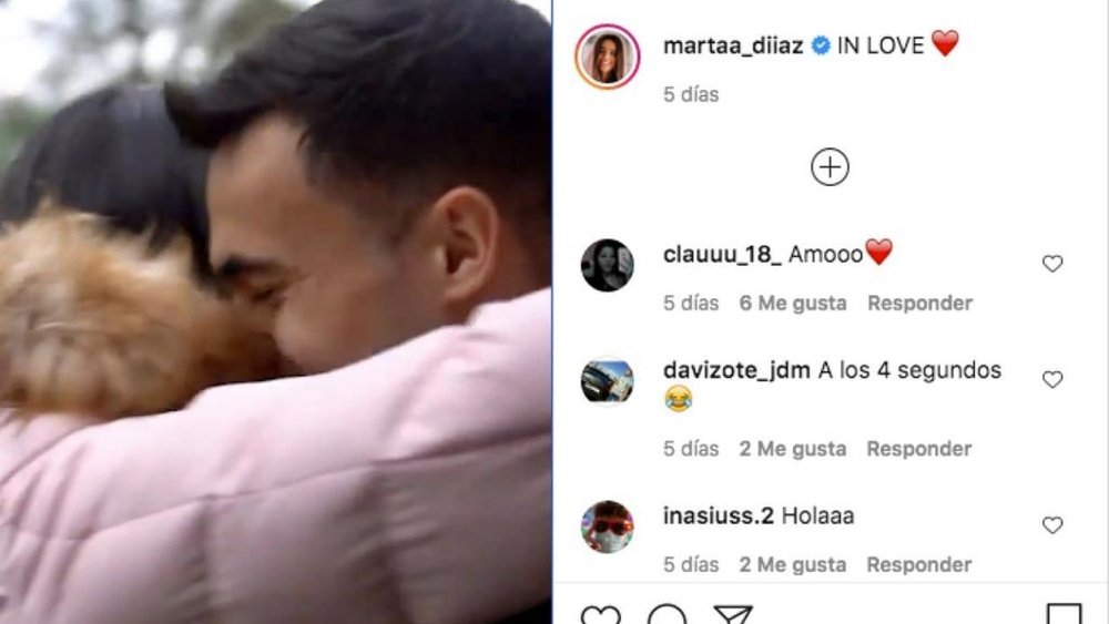 Marta Díaz hizo viral su encuentro con Reguilón. Captura/Instagram/martaa_diiaz
