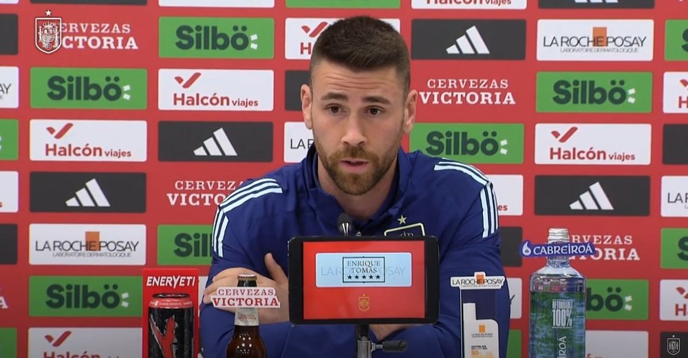Unai Simon defended Inigo Martinez. Screenshot/RFEF