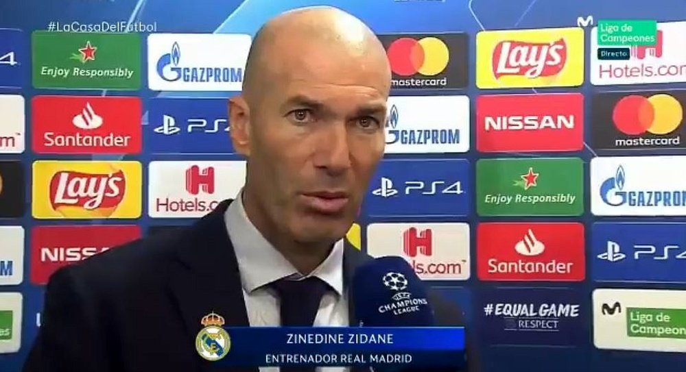 Zinedine Zidane destacou a atuação de Thibaut Courtois contra o Galatasaray. Captura/Movistar+