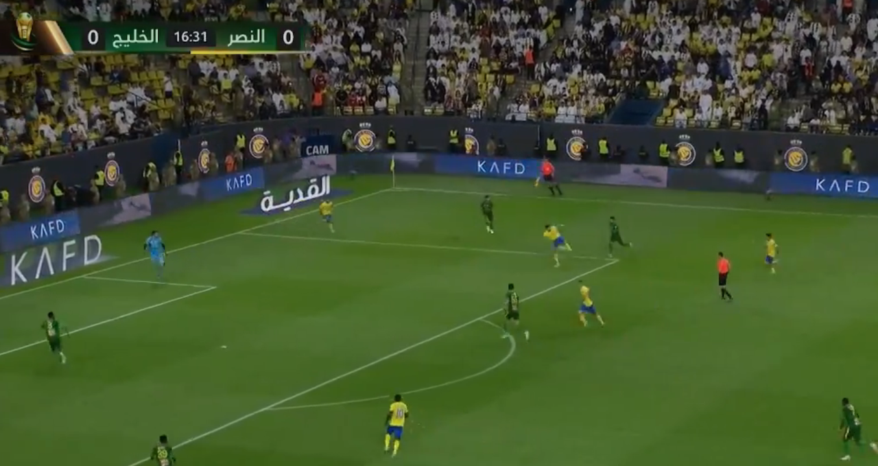 Cristiano Ronaldo is used to scoring beautiful goals. The Al-Nassr striker scored a great volley without even looking where the goal was after a mistake by the goalkeeper in the semi-final of the Saudi Arabian Champions Cup.