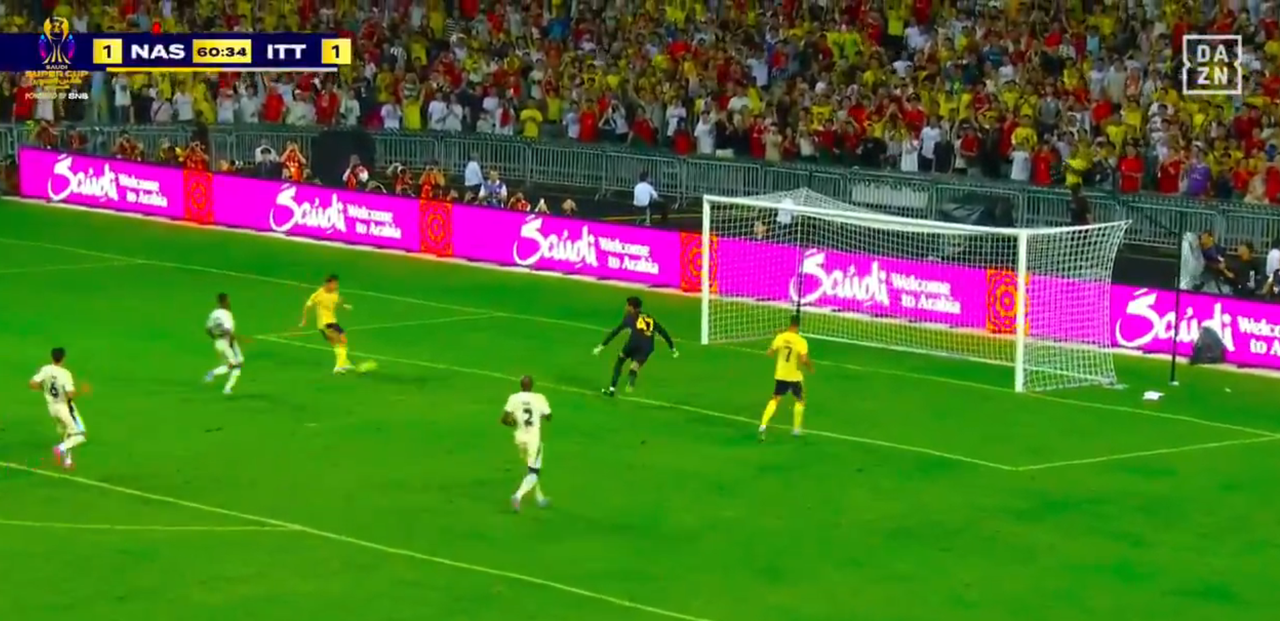 L'Al-Nassr di Cristiano Ronaldo conquista la finale della Supercoppa saudita battendo 2-1 l'Al-Ittihad nonostante l'espulsione di Mané. Decisivo l'assist di CR7 per il primo gol di João Félix con la maglia del club.