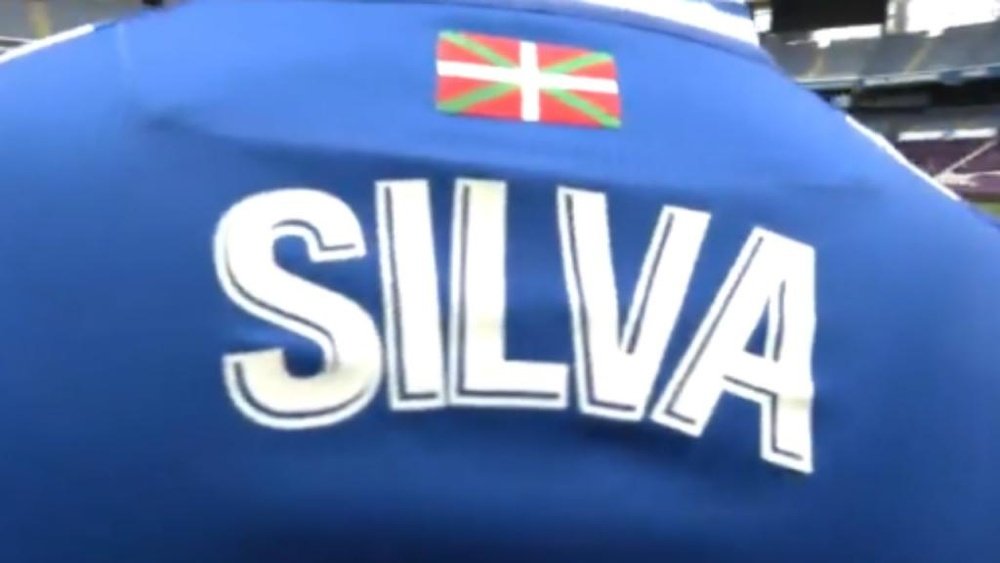 David Silva alla Real Sociedad. Twitter/RealSociedad