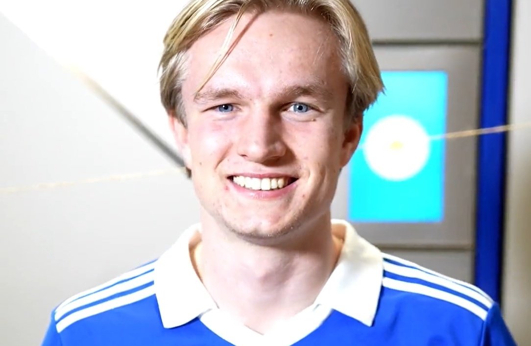 Victor Kristiansen, nuevo jugador del Leicester. Captura/LCFC