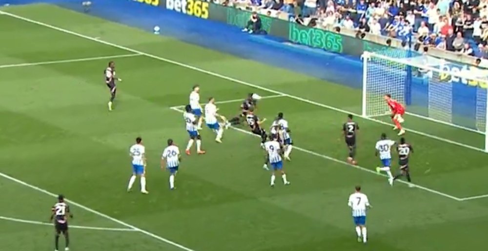 El Leicester vuelve a marcar 8 jornadas después y frena al Brighton. Captura/LCFC
