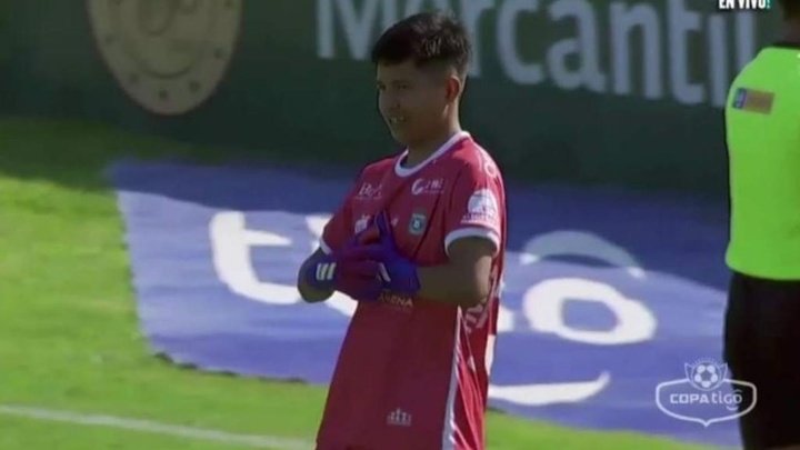 Yassier Sánchez, el arquero que debutó con 15 años y le metieron... ¡siete goles!