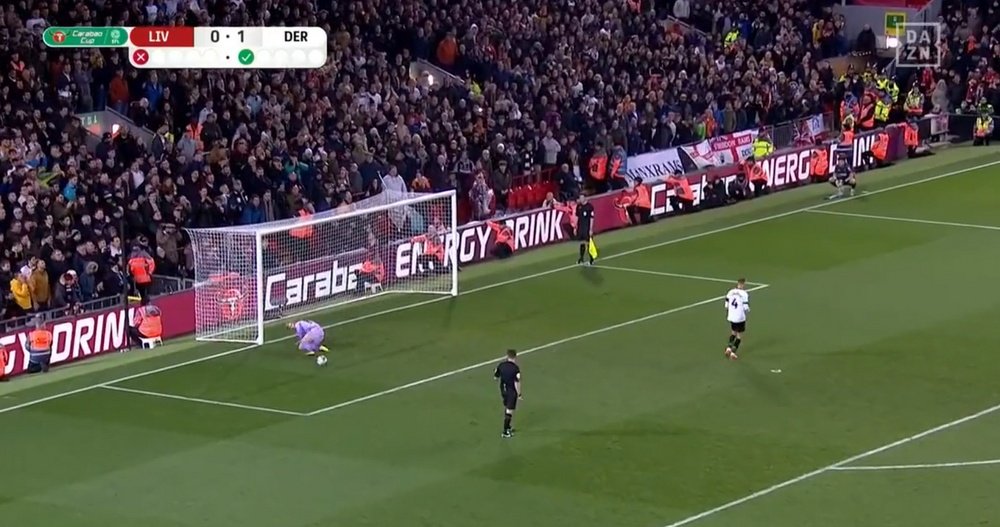 Kelleher salva los muebles en los penaltis y evita un descalabro histórico. Captura/DAZN