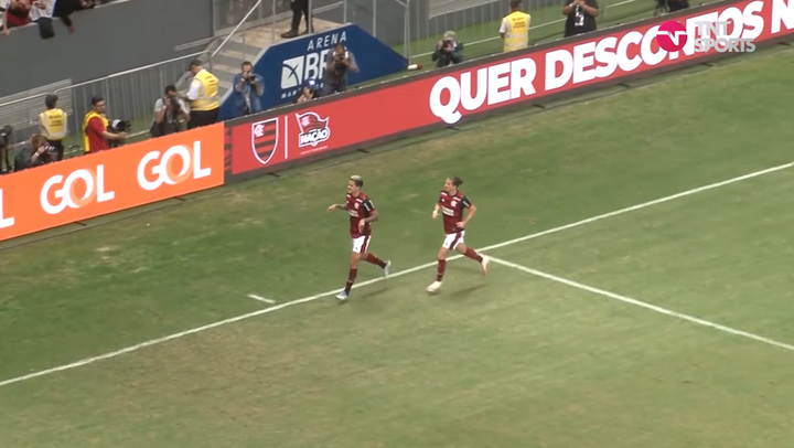 Flamengo arrolla, Beira-Rio disfruta con un 3-3 y Corinthians aprieta la cima. Captura/TNTSports