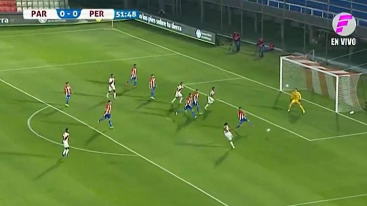 De doblete en doblete en el Paraguay-Perú con Carrillo y Romero