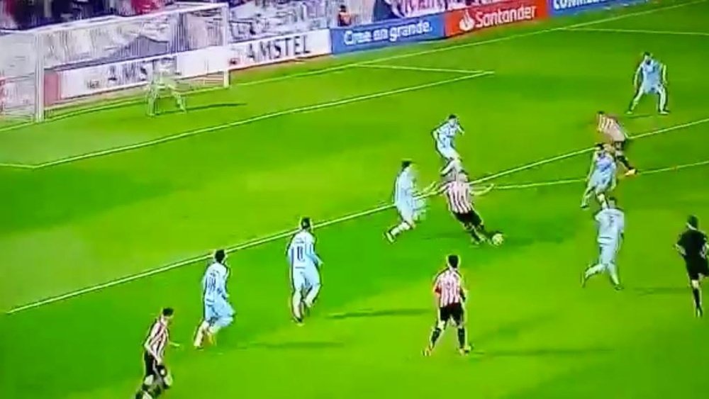 Apaolaza marcó un auténtico golazo. Twitter/goleada_info