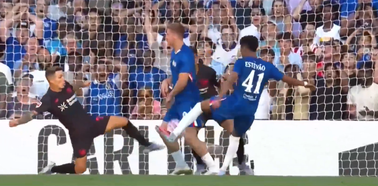 Estevão precisa de apenas 18 minutos para marcar em sua estreia pelo Chelsea