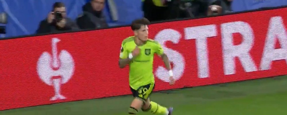 Garnacho segna il primo gol con lo United. MovistarLigadeCampeones