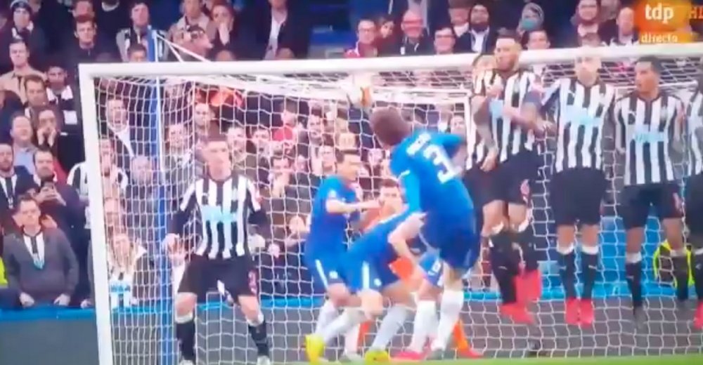 Marcos Alonso bent a fabulous free-kick over the wall to seal Chelsea's victory. TDP