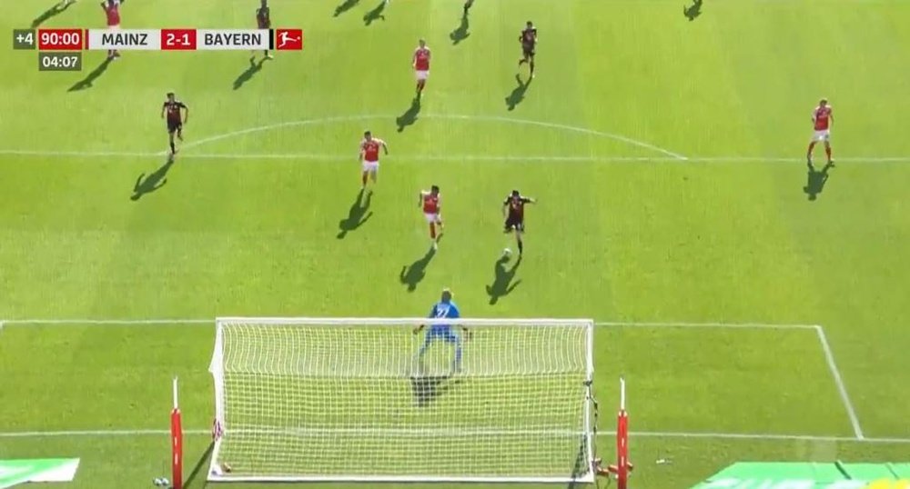 Lewandowski volvió con gol infructuoso y se acercó a Müller. Captura/MovistarLigadeCampeones