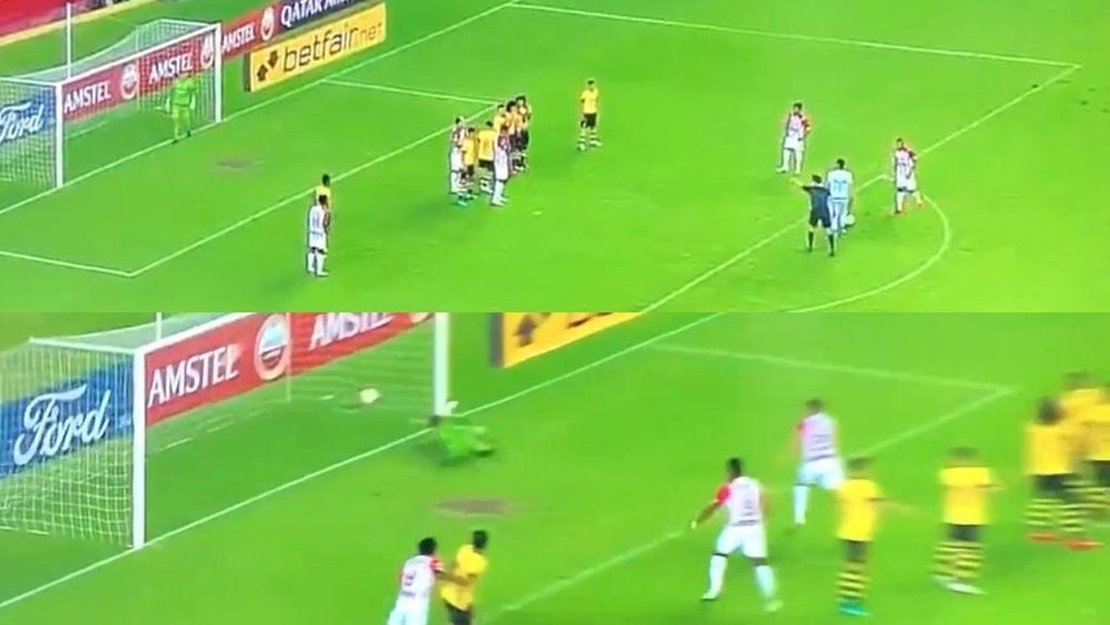 Minuto 6, Copa Libertadores... ¡y gol del portero de libre directo! Captura/ESPN