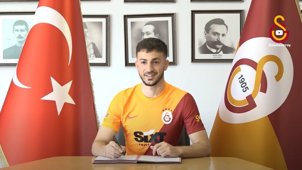 Valencia interested in Dervisoglu. Screenshot/Youtube/Galatasaray