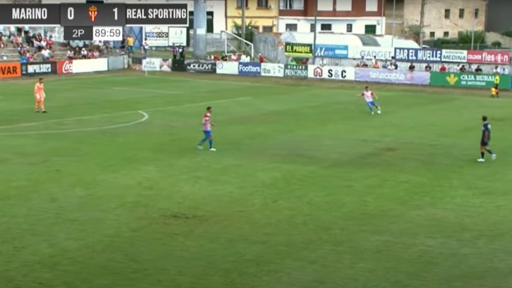 Nacho Méndez se las ingenia para batir al Marino de Luanco. Captura/RSGTV